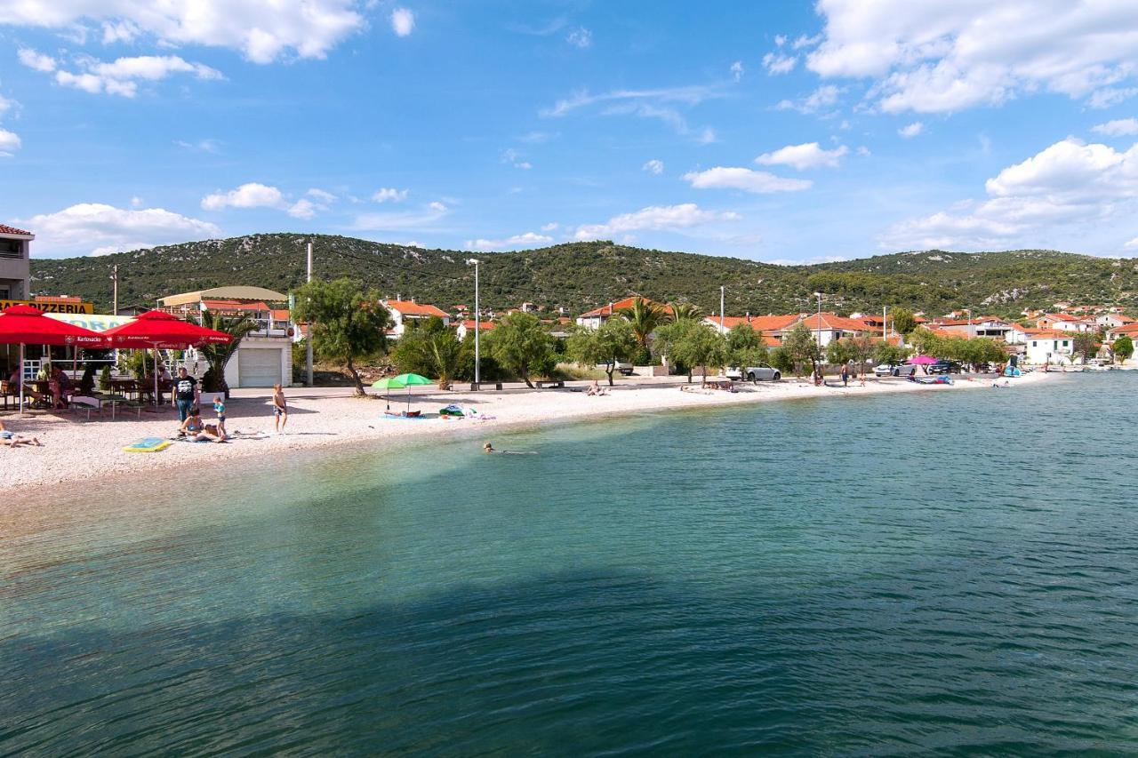 Apartments With A Parking Space Vinisce, Trogir - 4886 Екстериор снимка