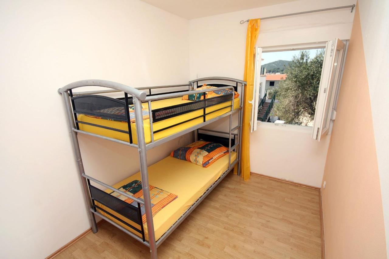 Apartments With A Parking Space Vinisce, Trogir - 4886 Екстериор снимка