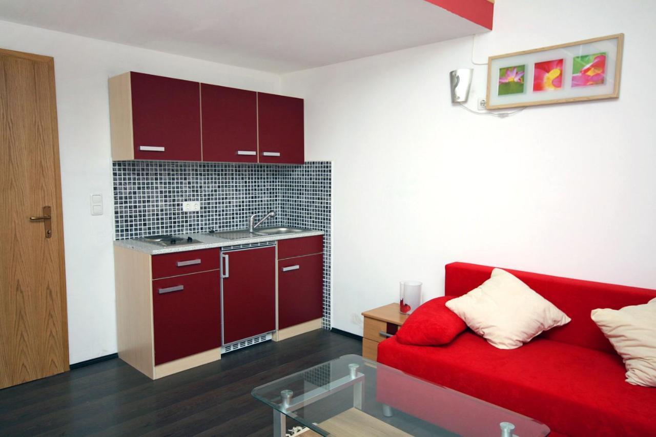 Apartments With A Parking Space Vinisce, Trogir - 4886 Екстериор снимка