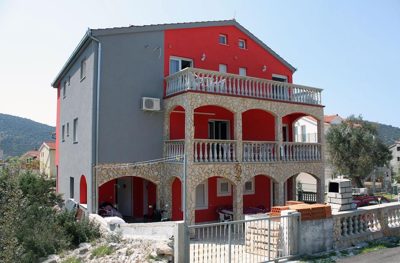 Apartments With A Parking Space Vinisce, Trogir - 4886 Екстериор снимка